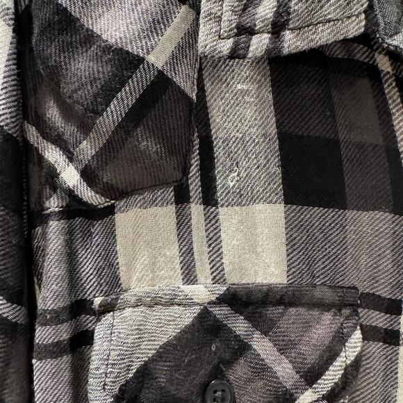 Rails Classic Black White  and Gray Plaid Long Sleeve Button Down Flannel Shirt - Picture 5 of 5